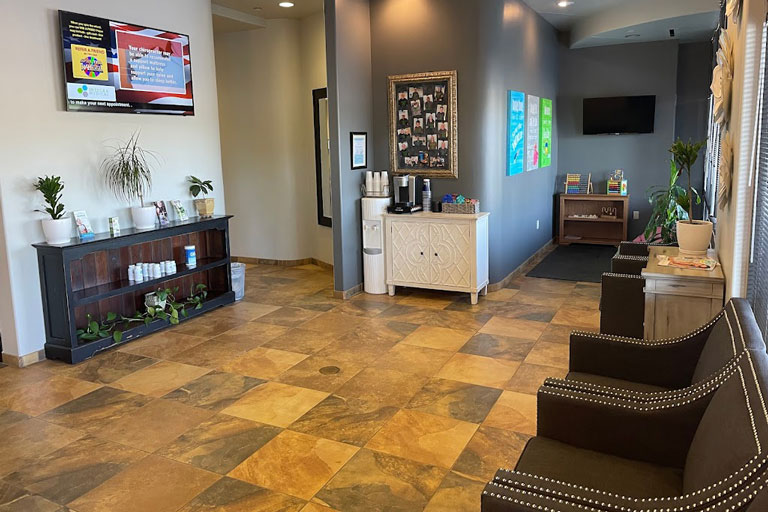 Arizona's Family Chiropractic Clinic staff will take a good care of you. Call now to book an appointment